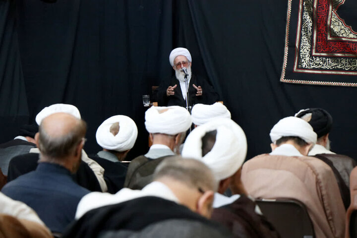 اقامه عزای ۲۸ صفر در بیوت مراجع عظام تقلید