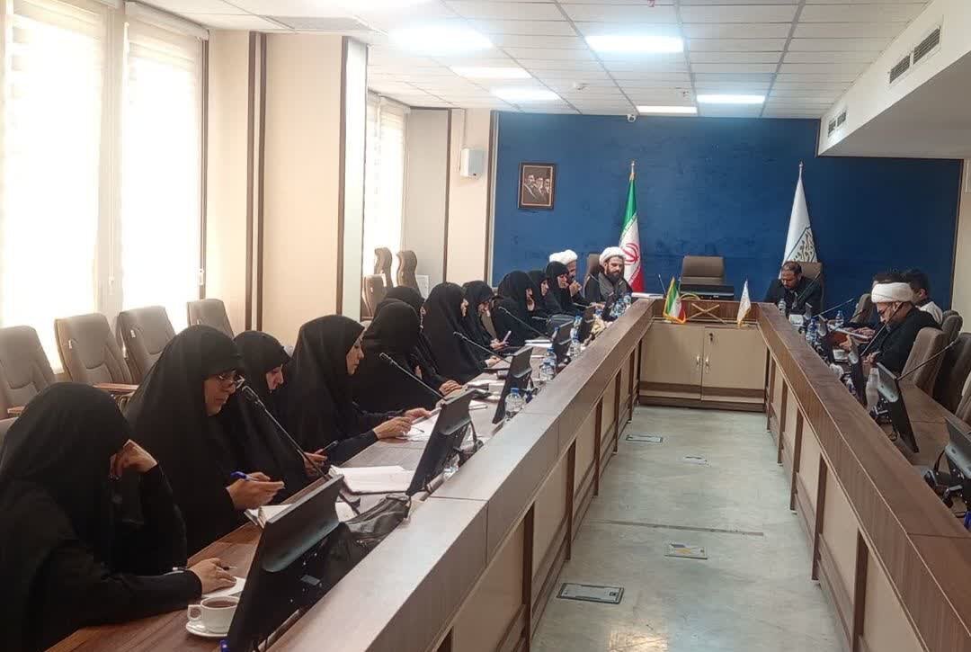 هم‌اندیشی رابطین عفاف و حجاب دستگاه‌های اجرایی قم برگزار شد