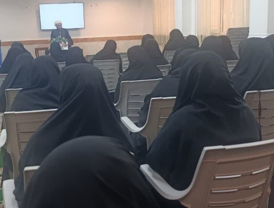 مبلغان با محبت و احترام، نوجوان را با خود همراه کنند