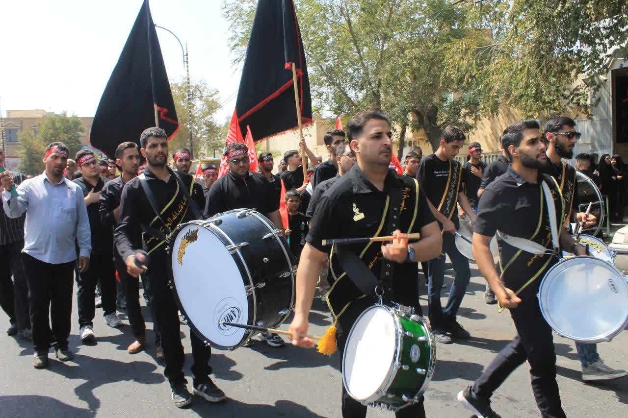 مراسم عزاداری جوانان معلول ذهنی در کاشان برگزار شد+تصاویر و فیلم
