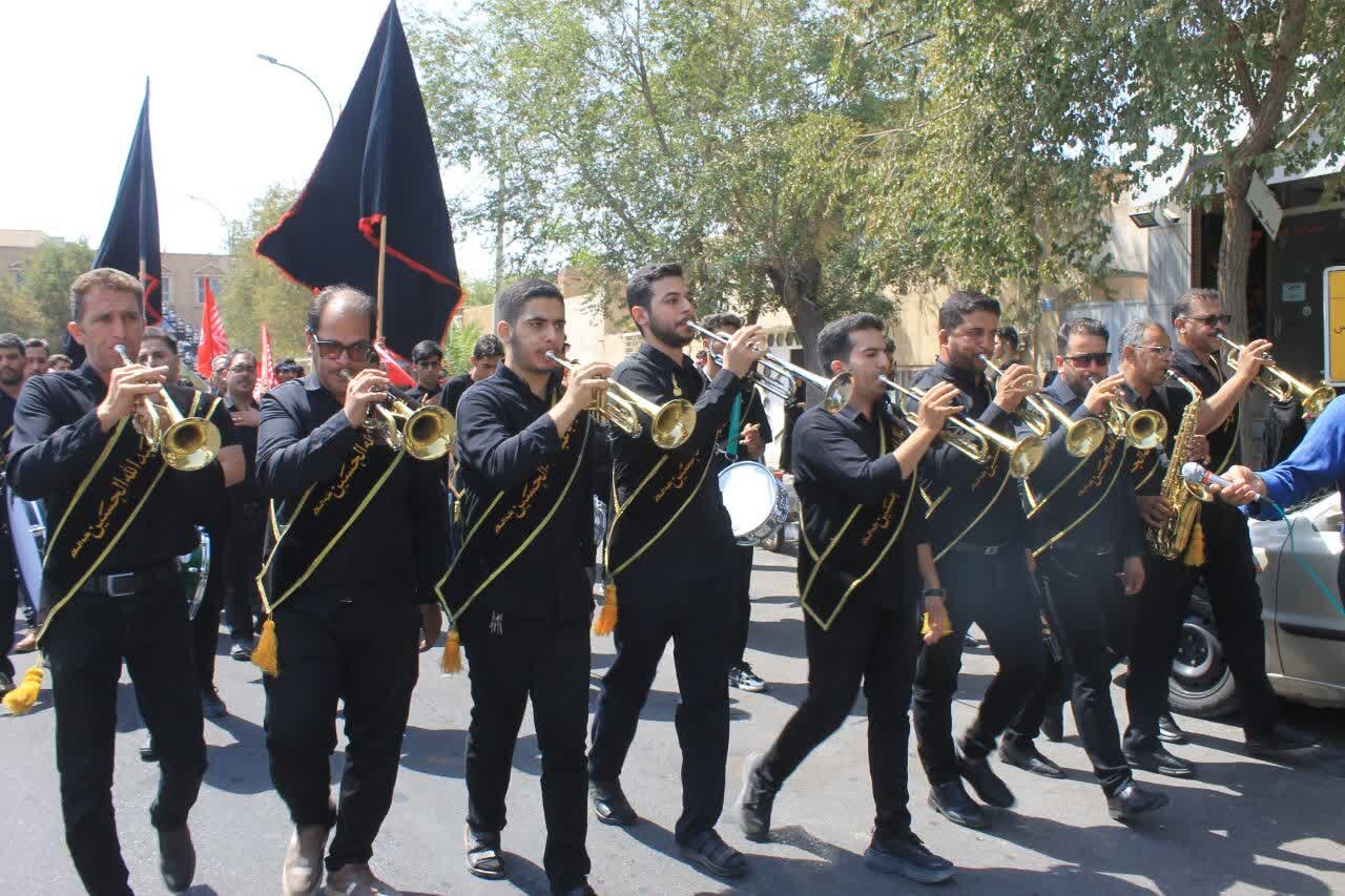 مراسم عزاداری جوانان معلول ذهنی در کاشان برگزارشد+تصاویر و فیلم