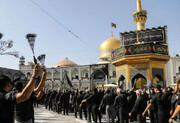 La presenza di milioni di pellegrini in pianto presso il santuario dell’Imam Reza