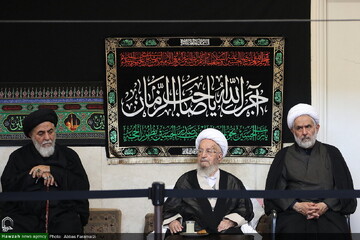 Photos/Deuil de l’Imam Reza (a) : les maisons de la Marja’iyyah à Qom, lieux de rassemblement du clergé et des fidèles en lamentation