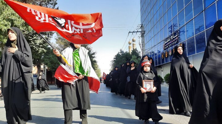 قافله سوگواری شهادت امام رضا (ع) در شهرکرد