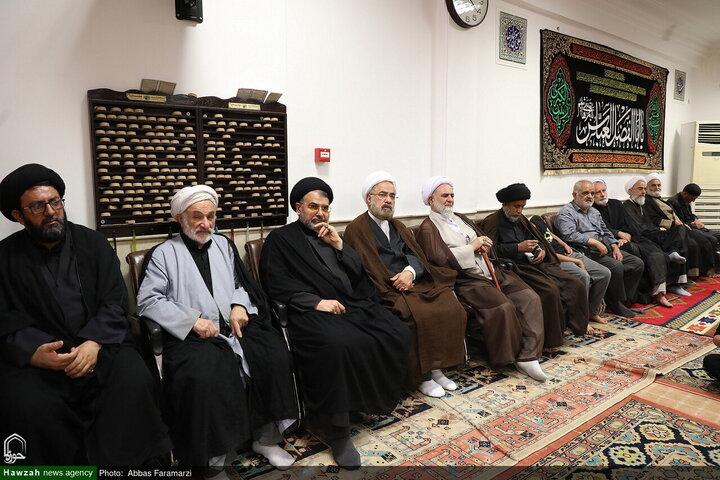 Photos/Deuil de l’Imam Reza (a) : les maisons de la Marja’iyyah à Qom, lieux de rassemblement du clergé et des fidèles en lamentation