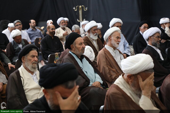 Photos/Deuil de l’Imam Reza (a) : les maisons de la Marja’iyyah à Qom, lieux de rassemblement du clergé et des fidèles en lamentation