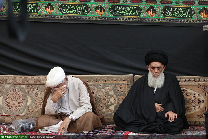 Photos/Deuil de l’Imam Reza (a) : les maisons de la Marja’iyyah à Qom, lieux de rassemblement du clergé et des fidèles en lamentation