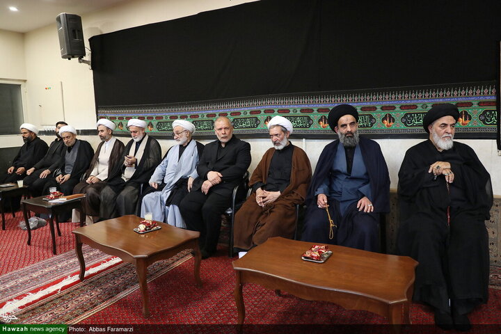 Photos/Deuil de l’Imam Reza (a) : les maisons de la Marja’iyyah à Qom, lieux de rassemblement du clergé et des fidèles en lamentation