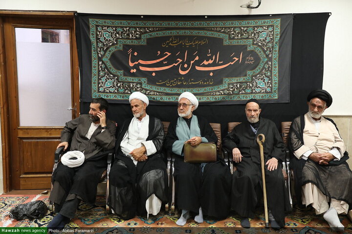 Photos/Deuil de l’Imam Reza (a) : les maisons de la Marja’iyyah à Qom, lieux de rassemblement du clergé et des fidèles en lamentation