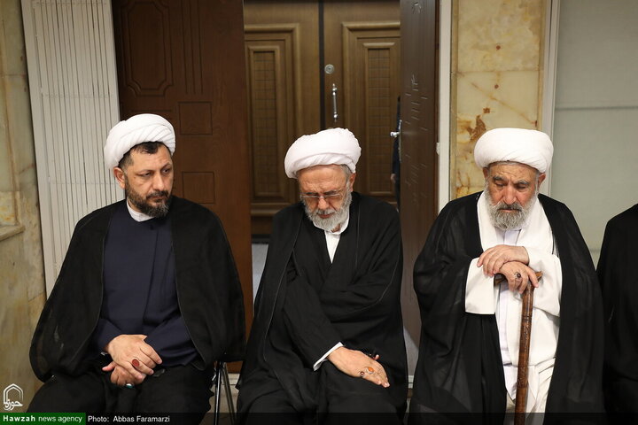Photos/Deuil de l’Imam Reza (a) : les maisons de la Marja’iyyah à Qom, lieux de rassemblement du clergé et des fidèles en lamentation
