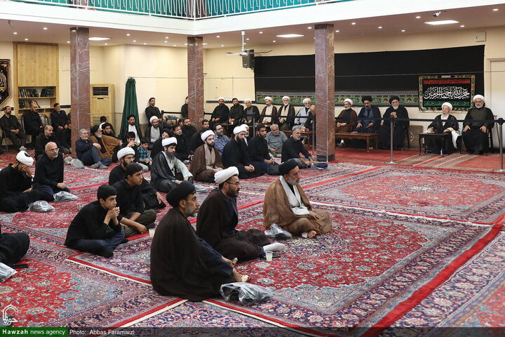 Photos/Deuil de l’Imam Reza (a) : les maisons de la Marja’iyyah à Qom, lieux de rassemblement du clergé et des fidèles en lamentation