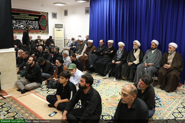 Photos/Deuil de l’Imam Reza (a) : les maisons de la Marja’iyyah à Qom, lieux de rassemblement du clergé et des fidèles en lamentation