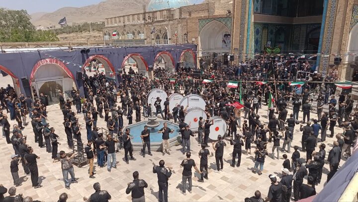 تصاویر/تجمع هیأت‌های مذهبی در آستان حضرت سلطانعلی(ع) در سوگ شهادت آقا علی بن موسی الرضا(ع)