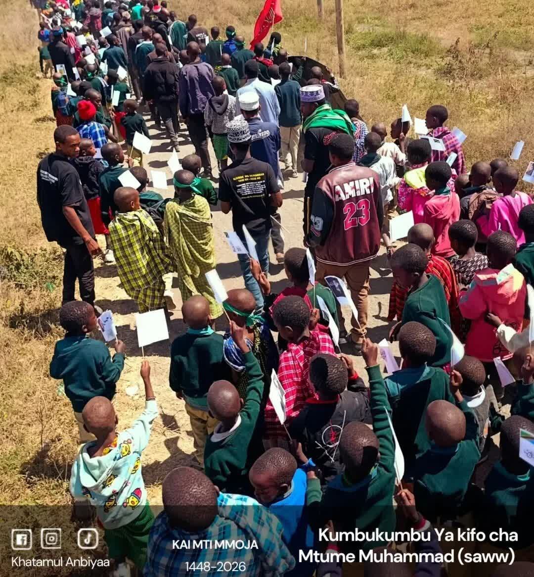 Waumini wa Arusha Tanzania Waadhimisha Kifo cha Mtume (saww) kwa Matembezi ya Amani + Picha