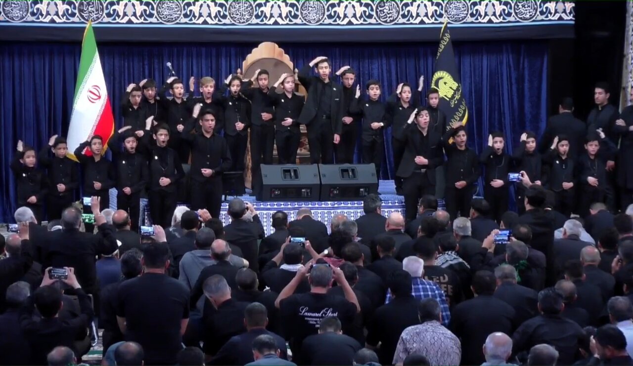 مراسم عزاداری سالروز شهادت امام رضا در حرم رضوی