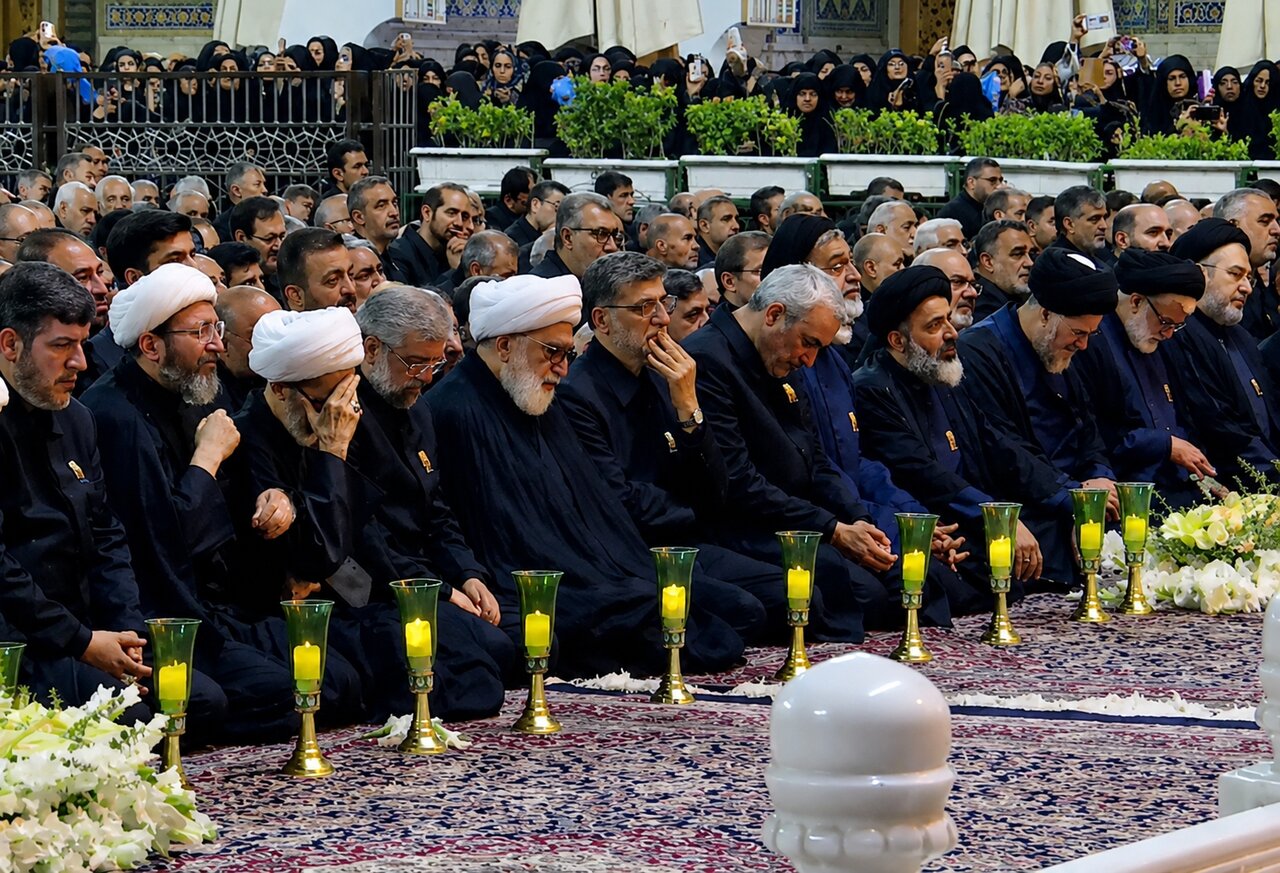 شام غریبان امام رضا(ع)؛ حرم رضوی میعادگاه اشک و دلدادگی شد+تصاویر