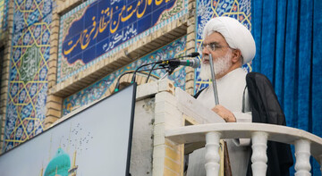 ترویج برهنگی نقشه دشمنان برای نابودی هویت ایرانی و اسلامی است