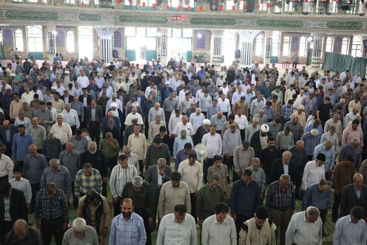تصاویر/ نماز عبادی سیاسی جمعه در شهرکرد