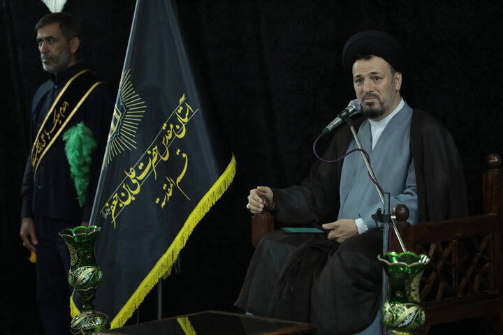 تصاویر/ سوگ رضوی در حرم مطهر امامزاده علی بن جعفر(ع) قم؛ آیین عزاداری شهادت حضرت رضا(ع)