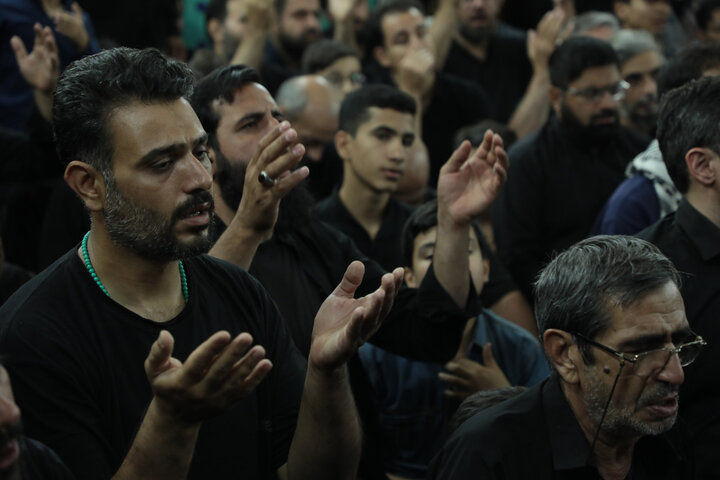 تصاویر/ سوگ رضوی در حرم مطهر امامزاده علی بن جعفر(ع) قم؛ آیین عزاداری شهادت حضرت رضا(ع)