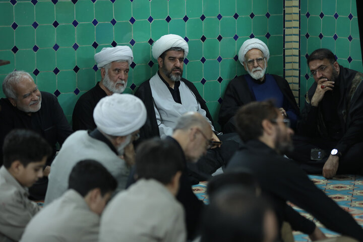 تصاویر/ سوگ رضوی در حرم مطهر امامزاده علی بن جعفر(ع) قم؛ آیین عزاداری شهادت حضرت رضا(ع)