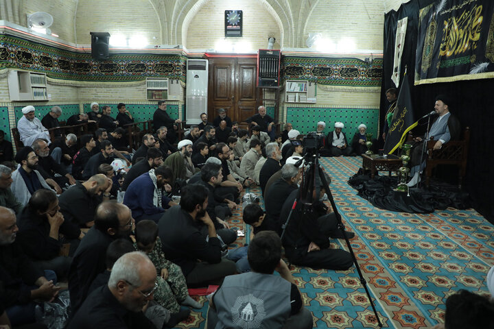 تصاویر/ سوگ رضوی در حرم مطهر امامزاده علی بن جعفر(ع) قم؛ آیین عزاداری شهادت حضرت رضا(ع)