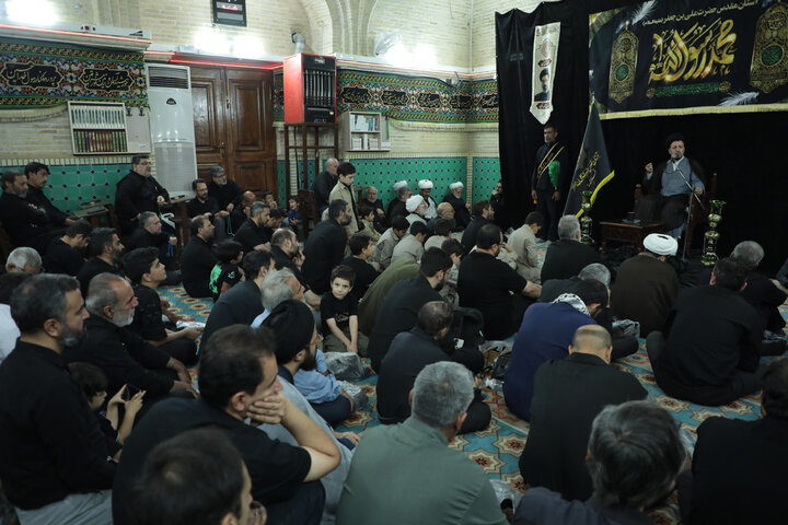 تصاویر/ سوگ رضوی در حرم مطهر امامزاده علی بن جعفر(ع) قم؛ آیین عزاداری شهادت حضرت رضا(ع)