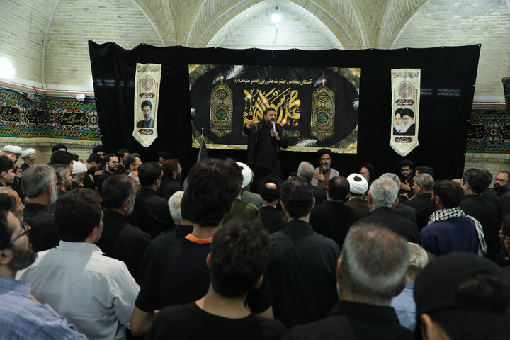 تصاویر/ سوگ رضوی در حرم مطهر امامزاده علی بن جعفر(ع) قم؛ آیین عزاداری شهادت حضرت رضا(ع)