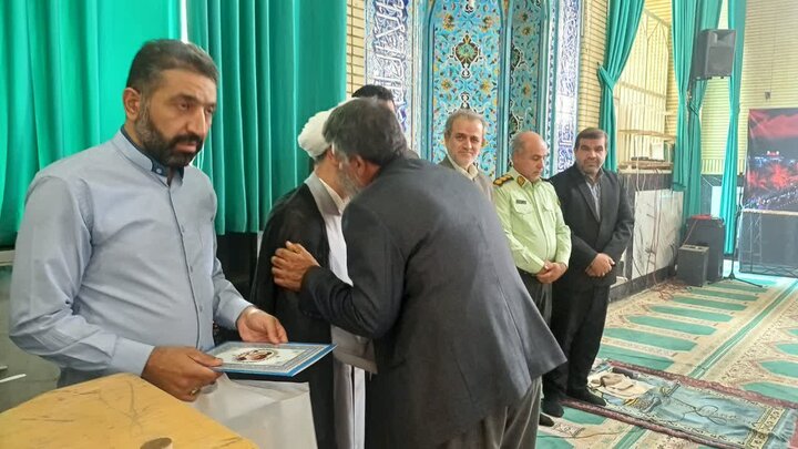 تصاویر/اقامه نماز عبادی سیاسی جمعه در زرندیه