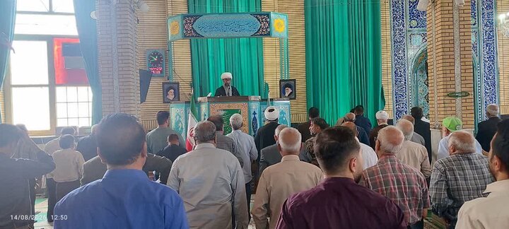 تصاویر/اقامه نماز عبادی سیاسی جمعه در زرندیه