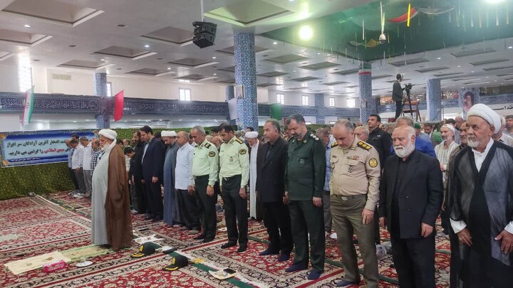 تصاویر| نماز جمعه عبادی سیاسی بیرجند