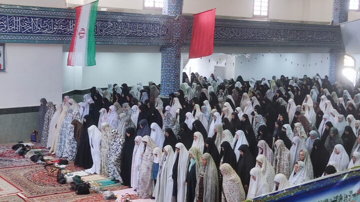 تصاویر| نماز جمعه عبادی سیاسی بیرجند