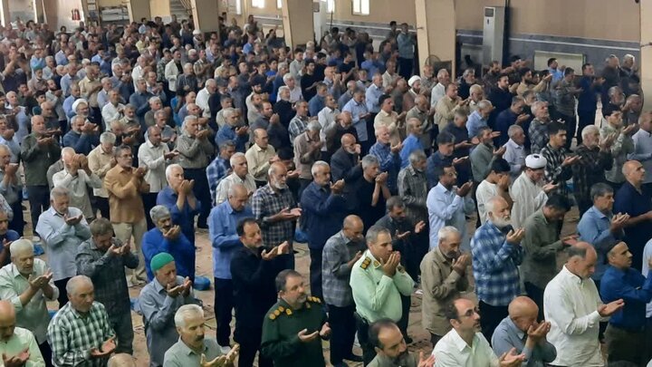 تصاویر/اقامه نماز عبادی سیاسی جمعه در خمین