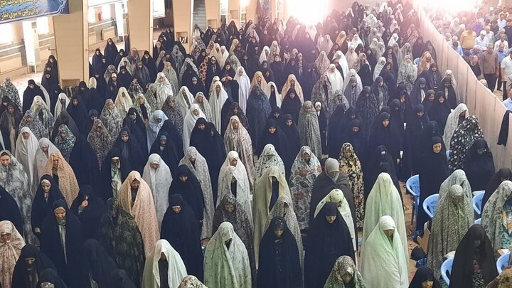 تصاویر/اقامه نماز عبادی سیاسی جمعه در خمین