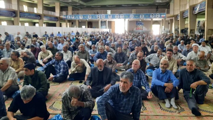 تصاویر/اقامه نماز عبادی سیاسی جمعه در خمین