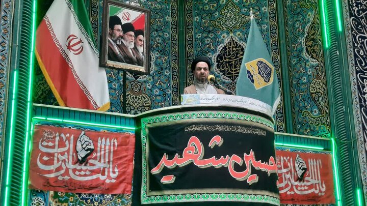 تصاویر/اقامه نماز عبادی سیاسی جمعه در خمین