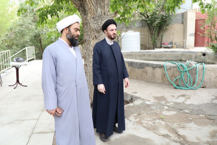 آخرین ساعات آماده سازی مدرسه علمیه شهید صدوقی (ره) طزرجان برای برگزاری دوره ميثاق طلبگی ١۴٠۵