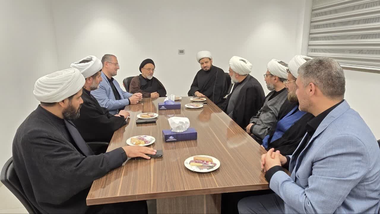 دیدار رئیس مرکز خدمات حوزه با مسئول دفتر آیت‌الله‌العظمی سیستانی در مشهد مقدس