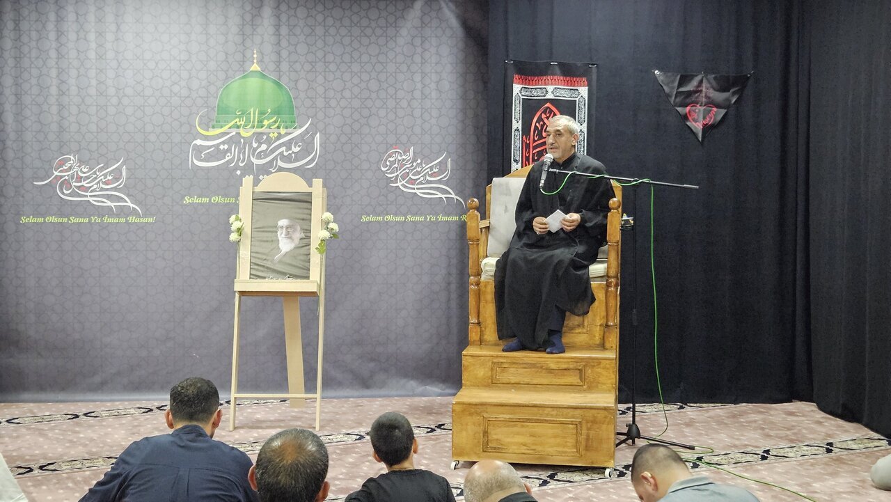 Mourning Ceremony Held at Kowsar Cultural Center in Istanbul for Prophet Muhammad and Imams