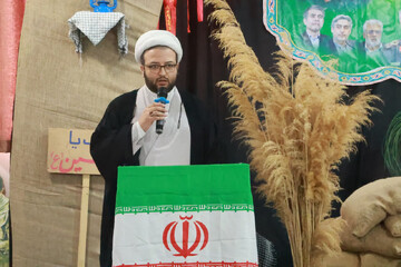 نماز جماعت از مهم‌ترین جلوه‌های وحدت و انسجام جامعه اسلامی است