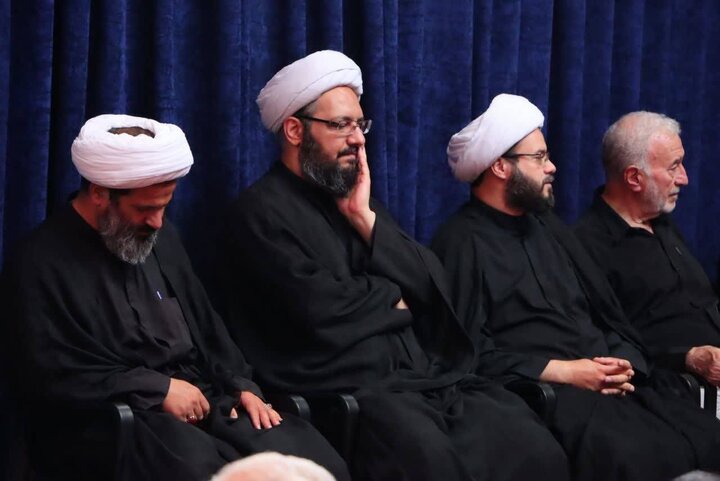 تصاویر/ مراسم یادبود رهبر شهید در مدرسه علمیه آیت‌الله مجتهدی