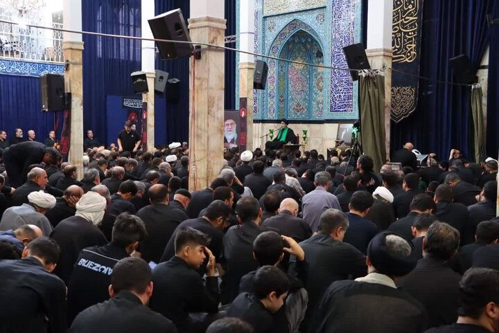 تصاویر/ مراسم یادبود رهبر شهید در مدرسه علمیه آیت‌الله مجتهدی