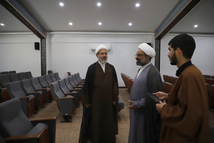 تصاویر/دیدار معاون تهذیب حوزه‌های علمیه از دوره تکمیلی نظام اندیشه و حیات اجتماعی اسلام