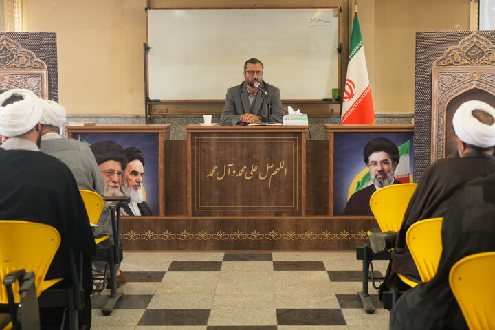 تصاویر/ همایش تبیینی دفاع مقدس ۴۰ روزه