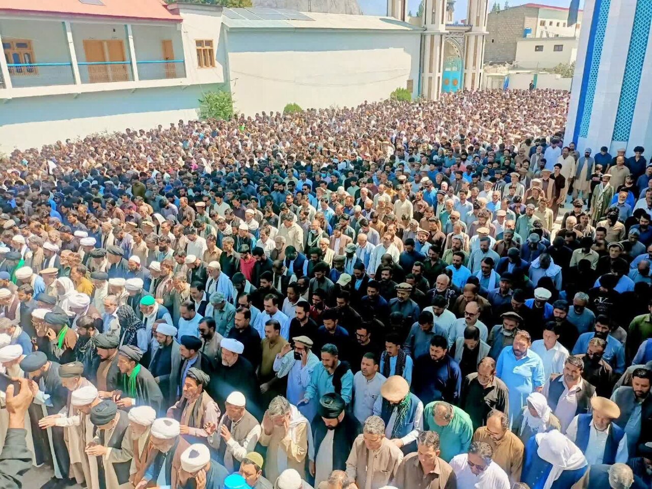 علامہ سید محمد عباس رضوی کی نماز جنازہ سکردو میں ادا، ہزاروں افراد کی شرکت