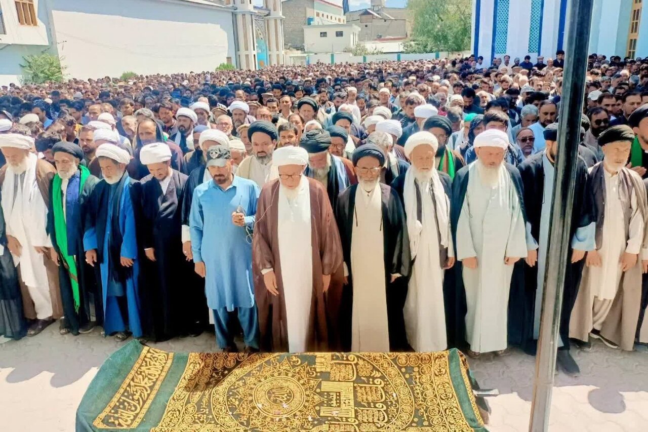 علامہ سید محمد عباس رضوی (رہ) کی نماز جنازہ سکردو میں ادا، ہزاروں افراد کی شرکت