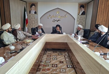 تصاویر/ جلسه تبیینی اساتید حوزه علمیه اردبیل