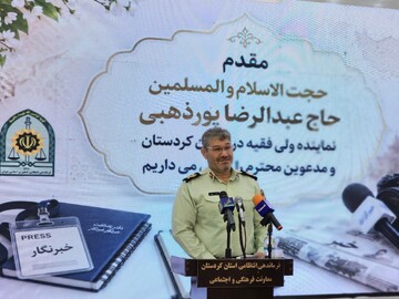 تصاویر/ نشست فرمانده انتظامی و مرزبانی کردستان با اصحاب رسانه