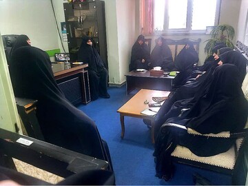 جلسه هم اندیشی حجاب و عفاف در مدرسه علمیه زینبیه برگزار شد