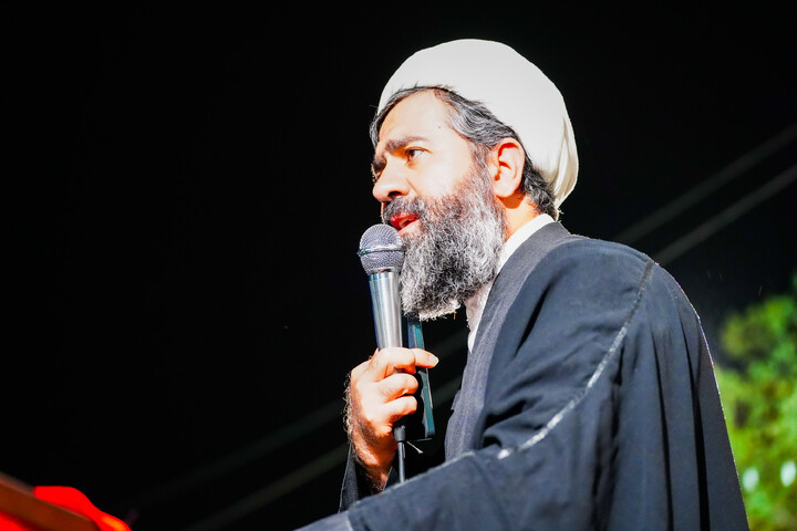 تصاویر/ اجتماع شبانه قمی ها به یاد ۱۶۸ شهید میناب